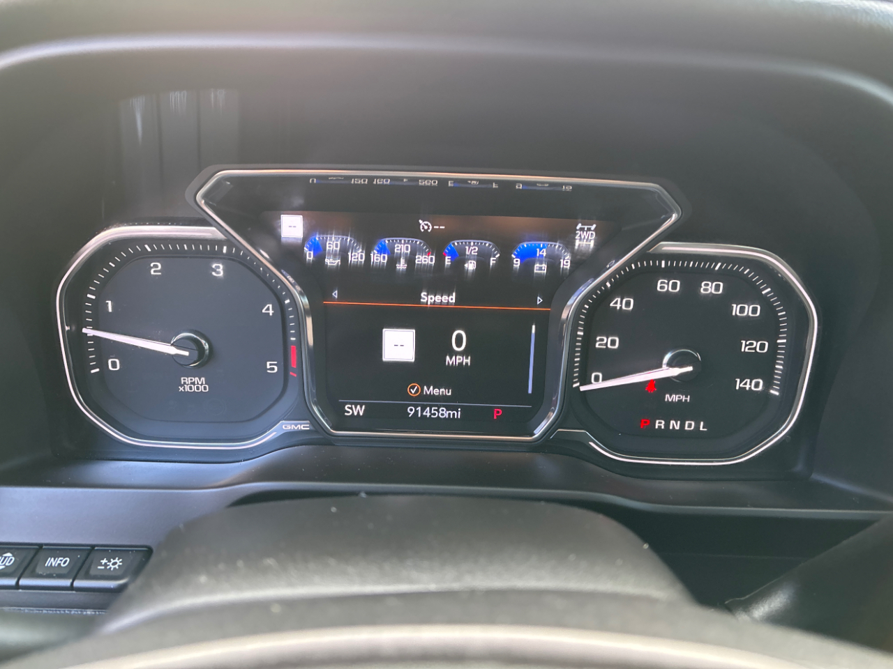 GMC Sierra 2500HD AT4 Crew Cab 4WD 2022