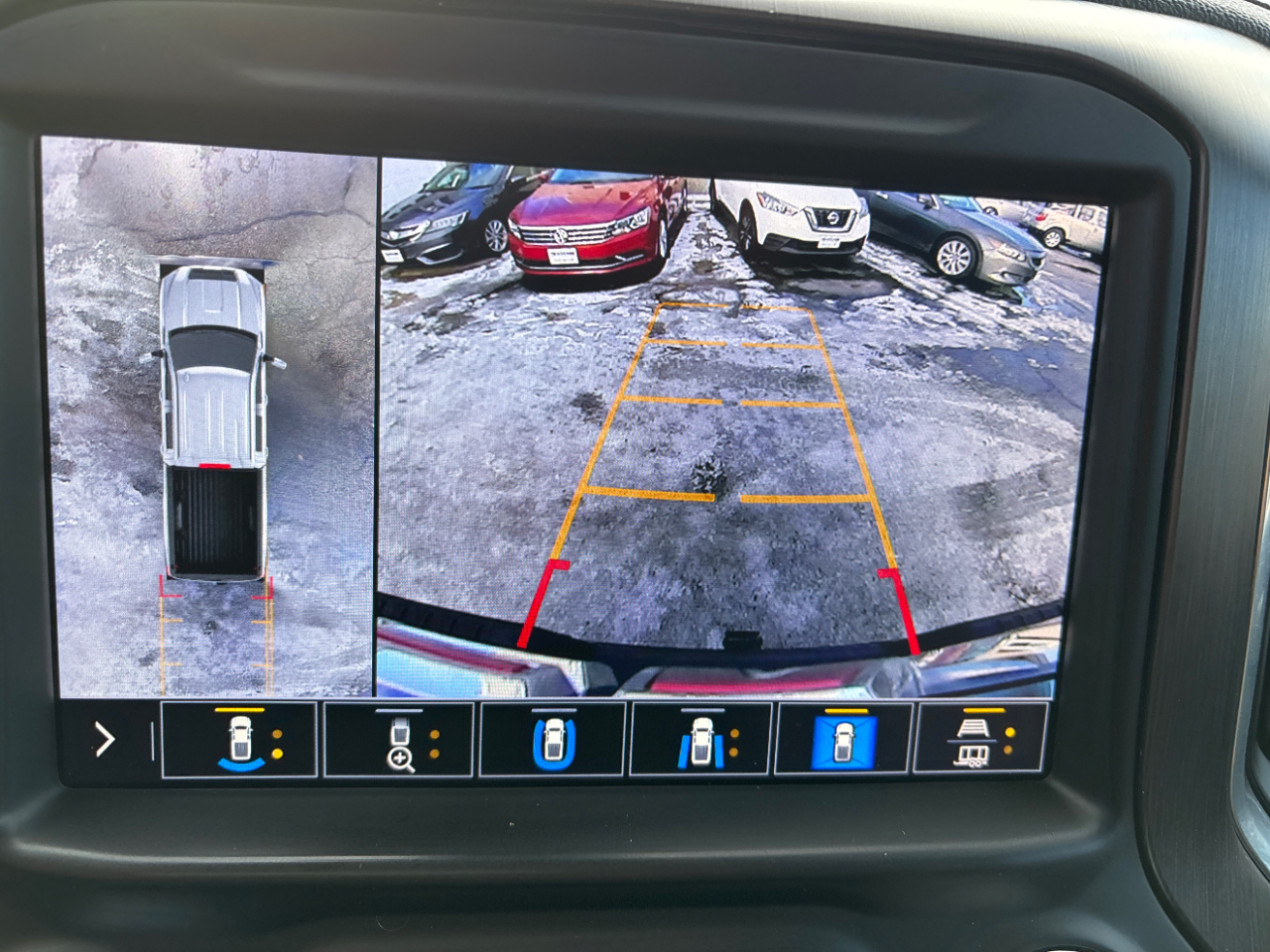 GMC Sierra 2500HD AT4 Crew Cab 4WD 2022