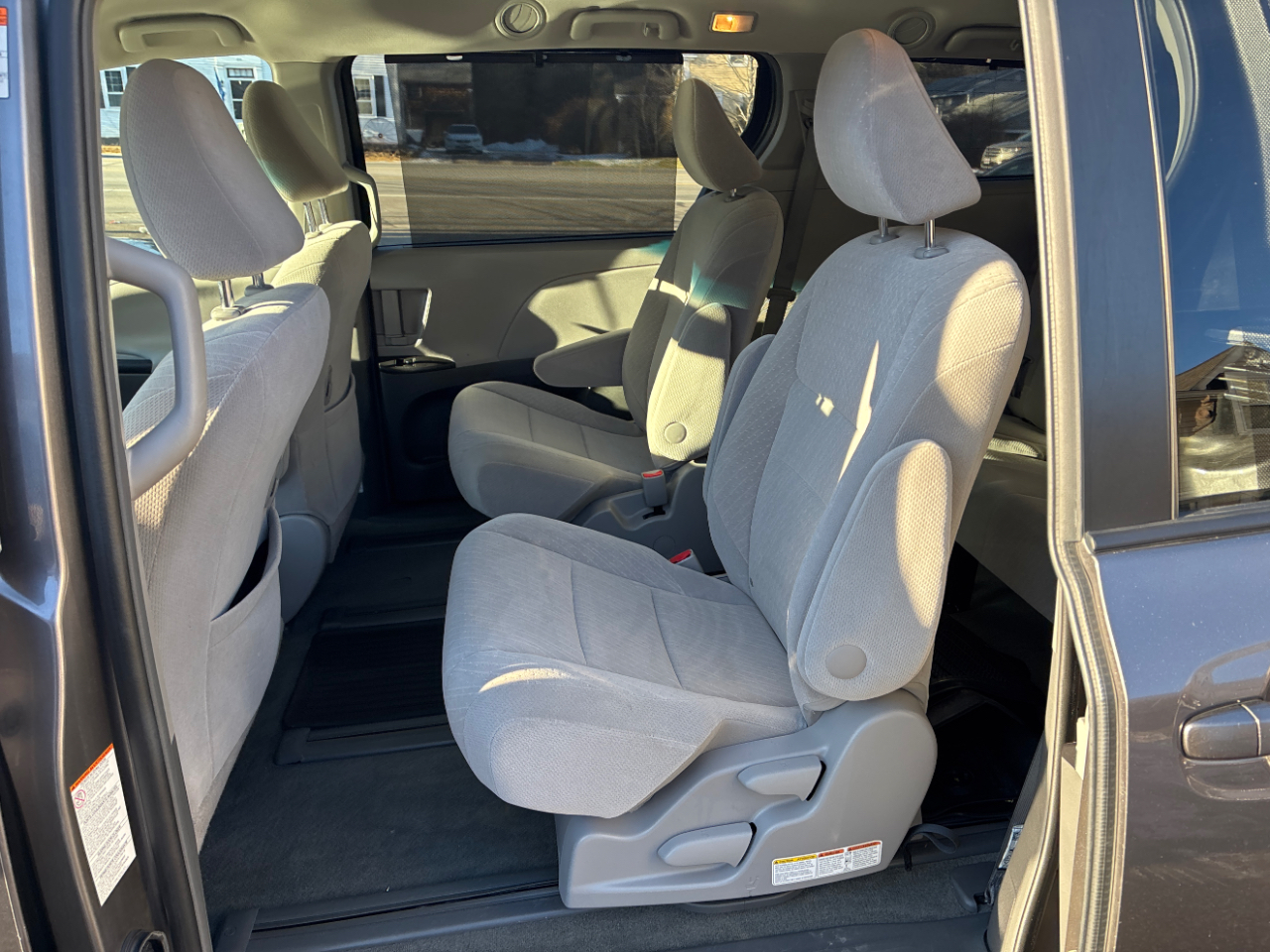 Toyota Sienna LE 7-Passenger AWD 2017