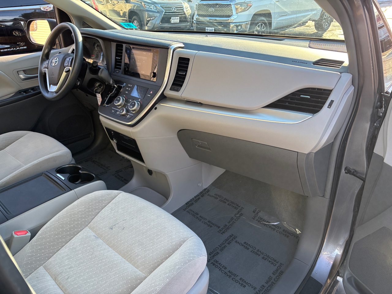 Toyota Sienna LE 7-Passenger AWD 2017