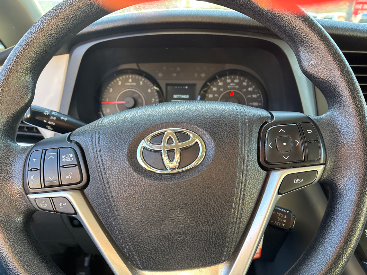 Toyota Sienna LE 7-Passenger AWD 2017