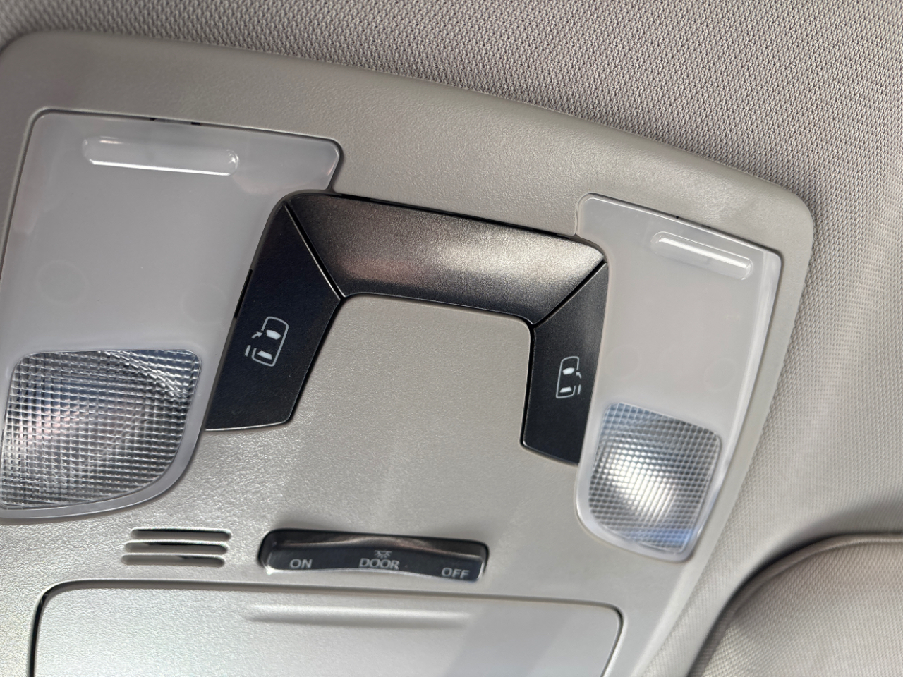 Toyota Sienna LE 7-Passenger AWD 2017