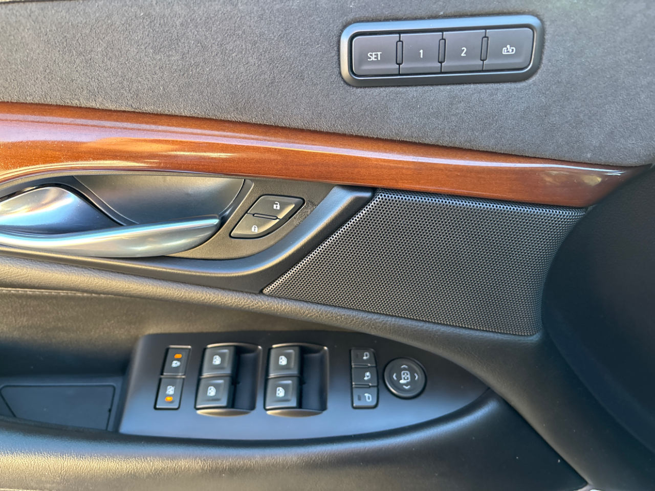 Cadillac Escalade ESV Luxury 4WD 2019