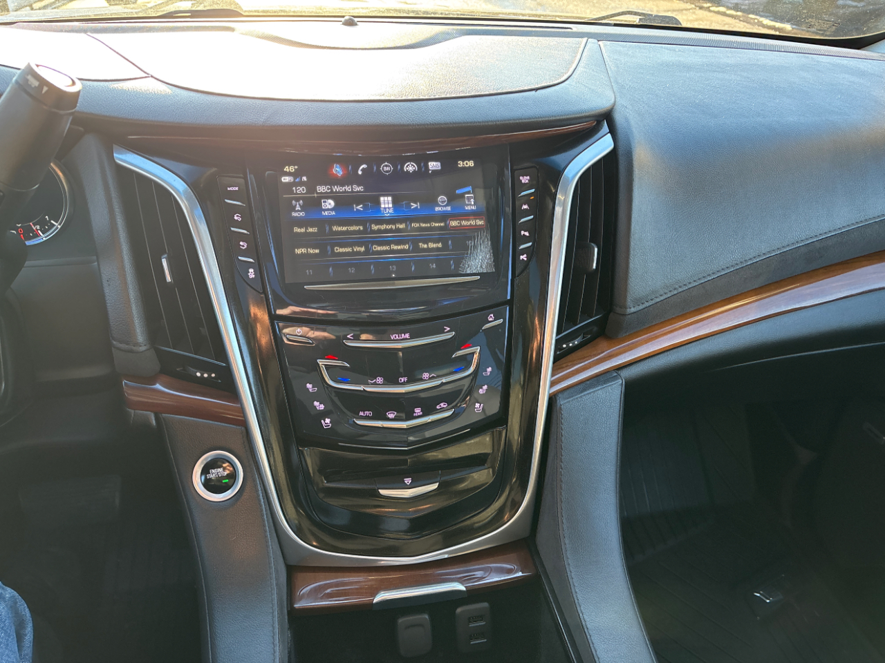 Cadillac Escalade ESV Luxury 4WD 2019