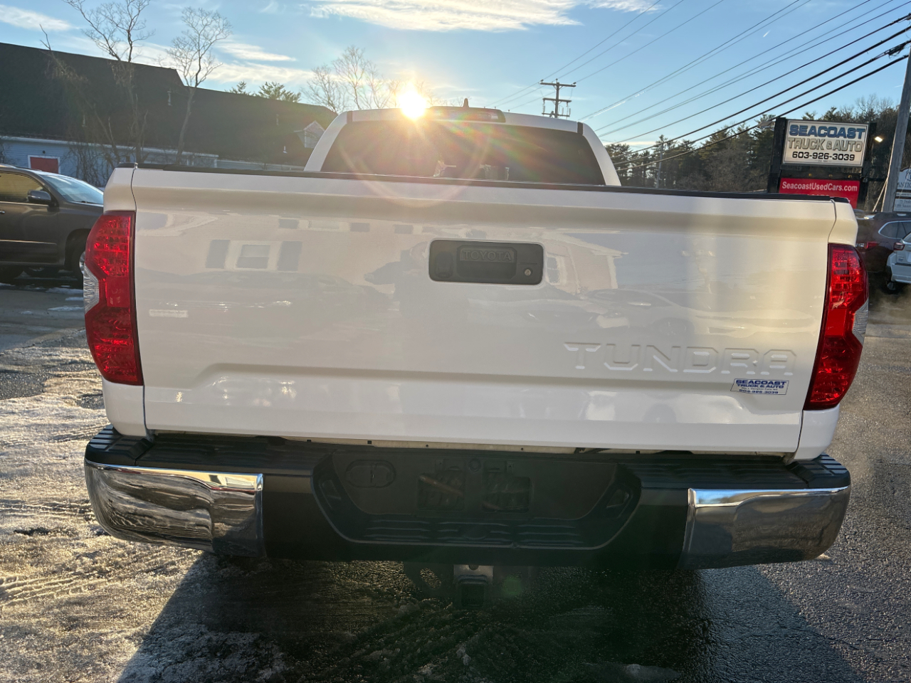 Toyota Tundra SR5 5.7L V8 Double Cab 4WD 2020