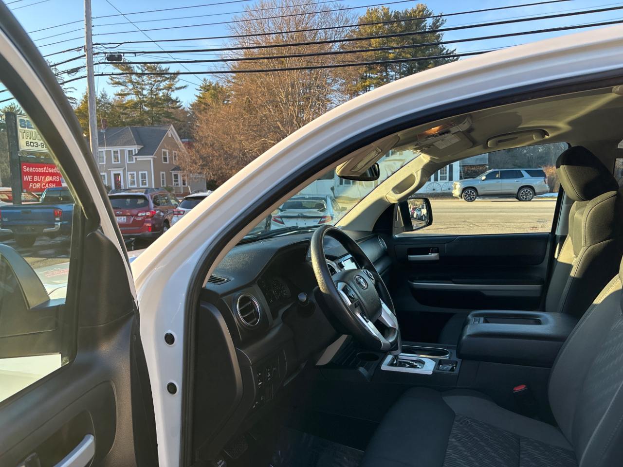 Toyota Tundra SR5 5.7L V8 Double Cab 4WD 2020