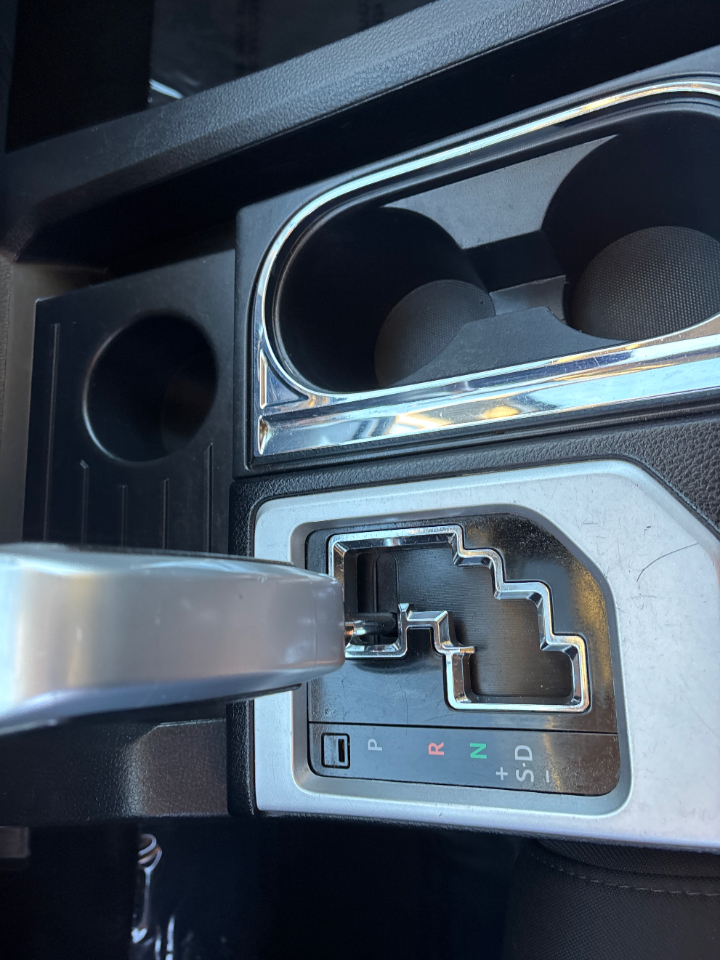 Toyota Tundra SR5 5.7L V8 Double Cab 4WD 2020