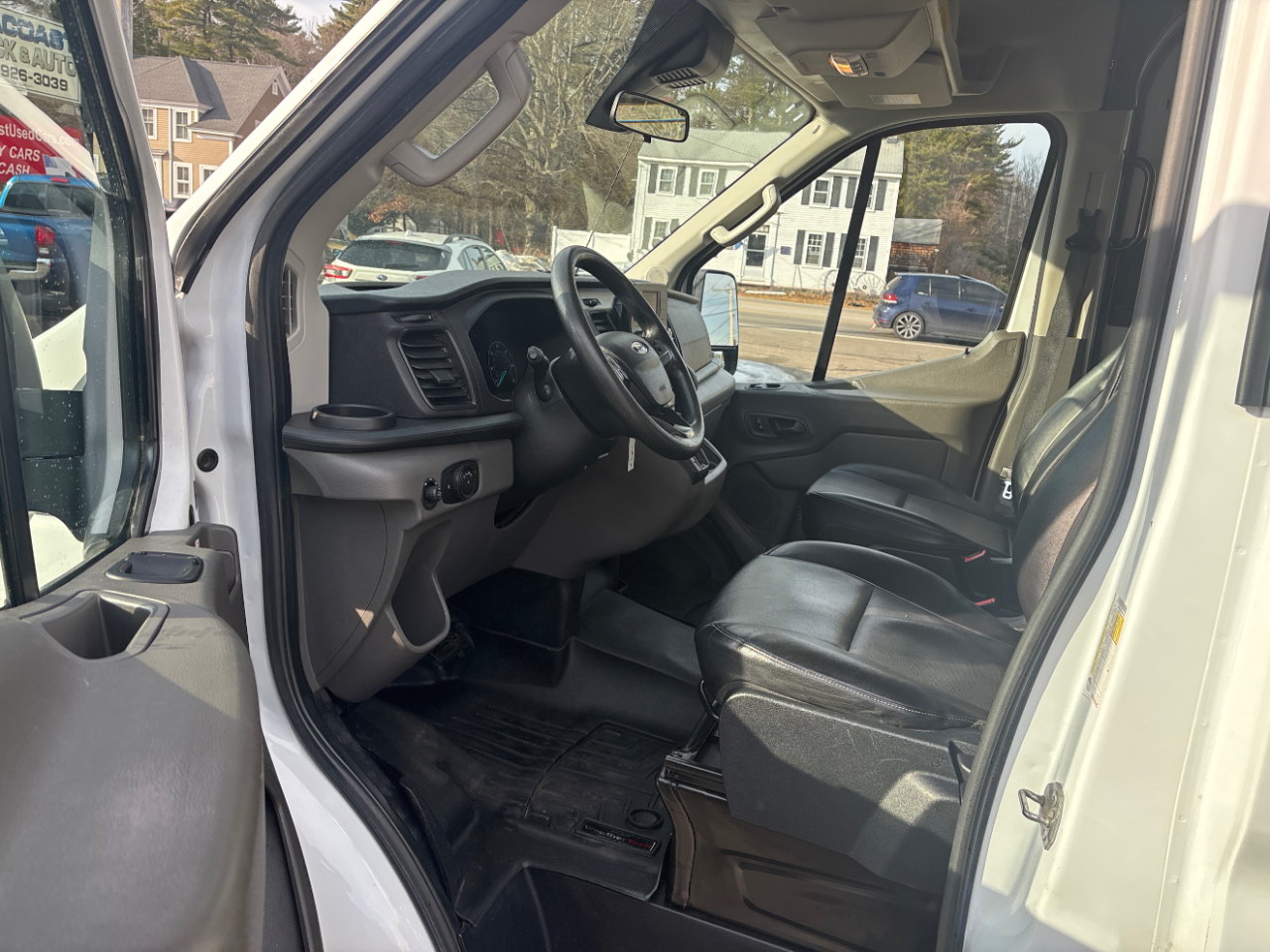 Ford Transit 250 Van Med. Roof w/Sliding Pass. 130-in. WB 2020