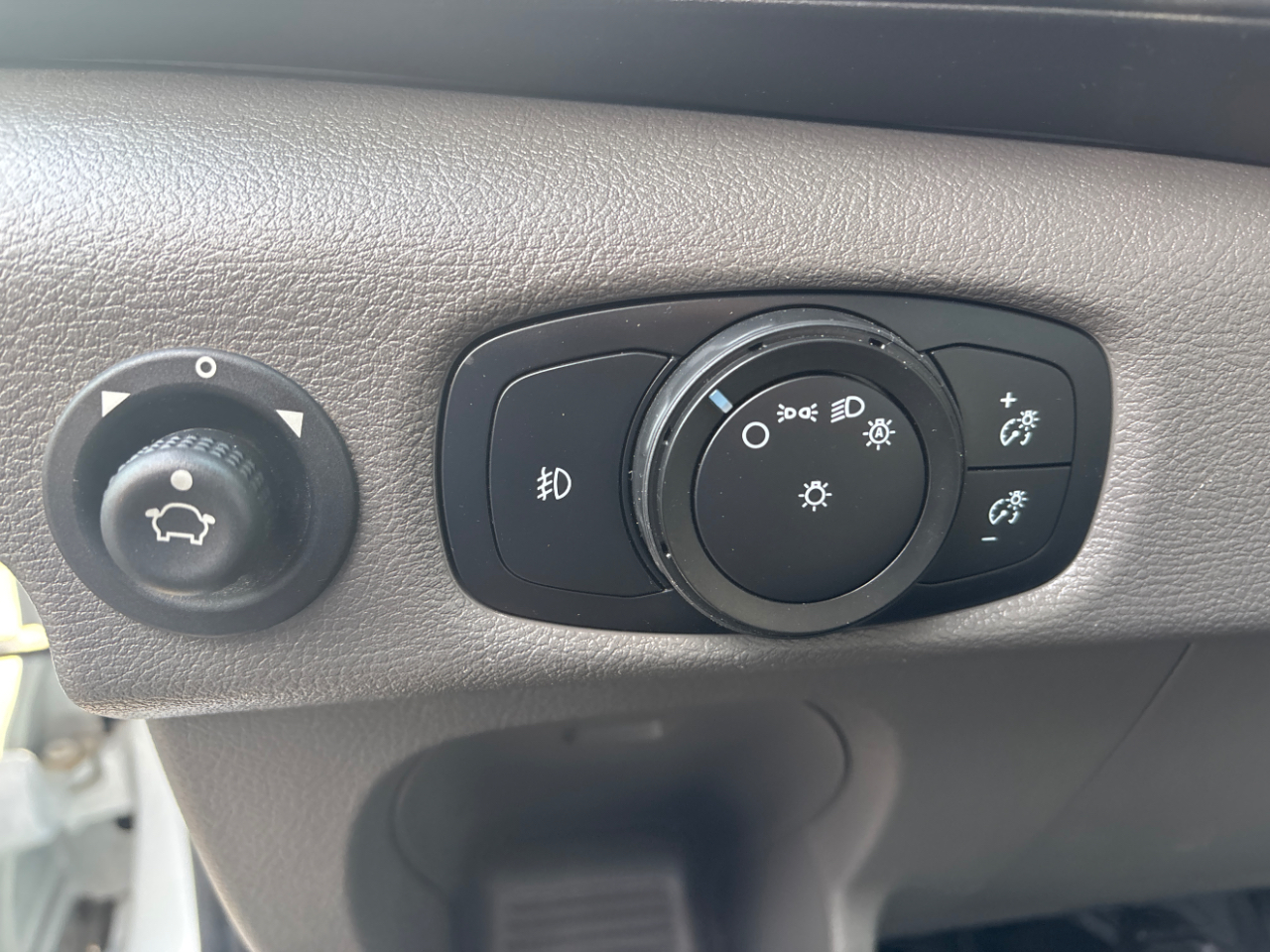 Ford Transit 250 Van Med. Roof w/Sliding Pass. 130-in. WB 2020