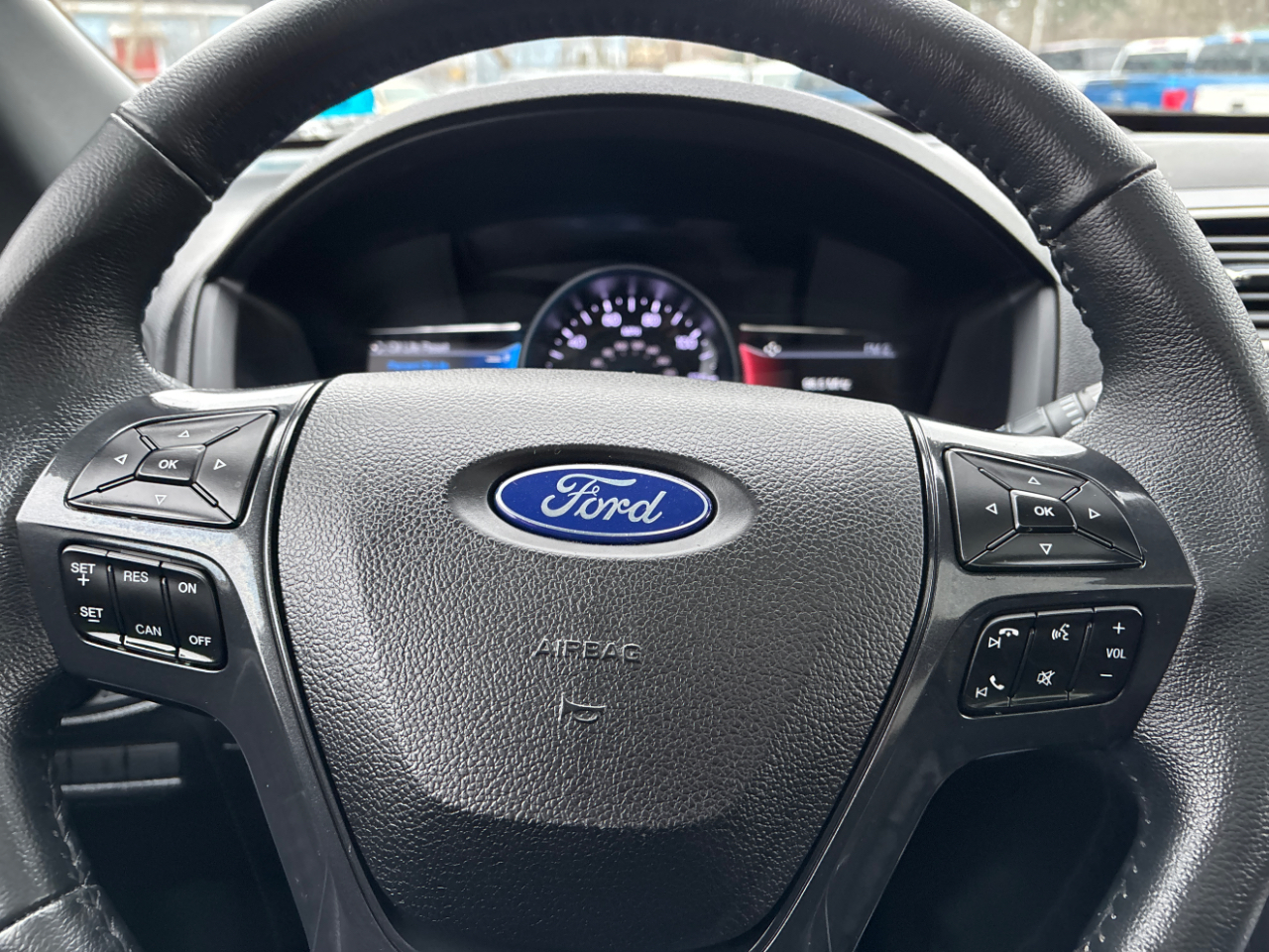 Ford Explorer XLT 4WD 2018