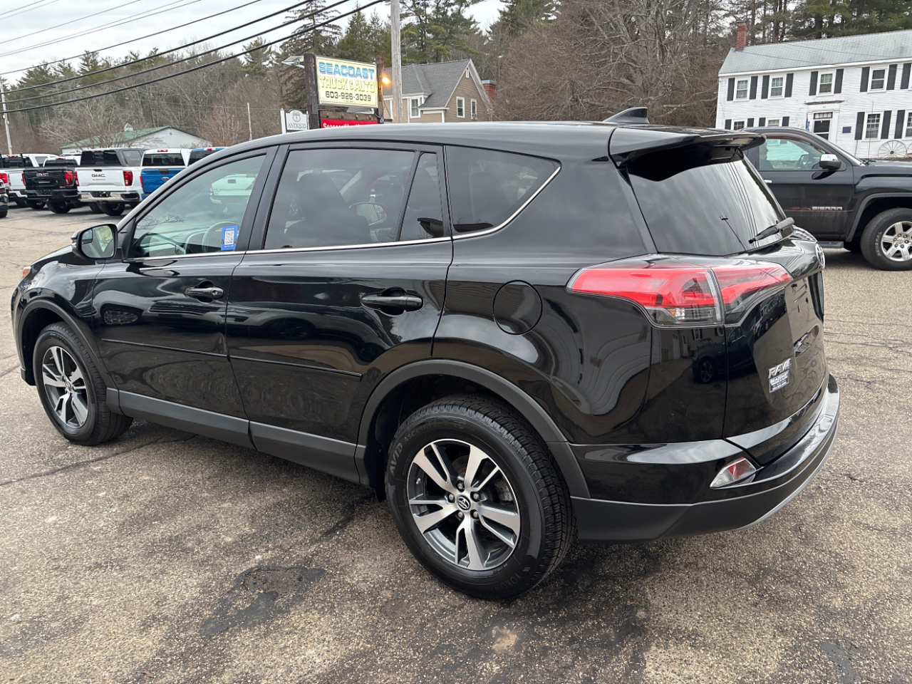 Toyota RAV4 XLE AWD 2018