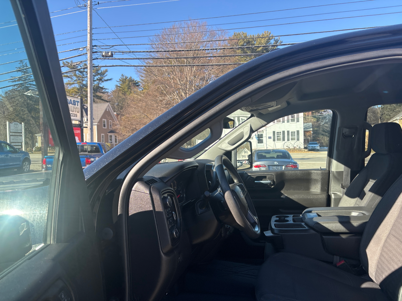 Chevrolet Silverado 2500HD Custom Crew Cab Short Box 4WD 2023