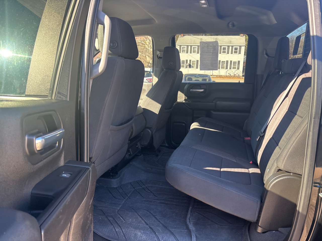 Chevrolet Silverado 2500HD Custom Crew Cab Short Box 4WD 2023