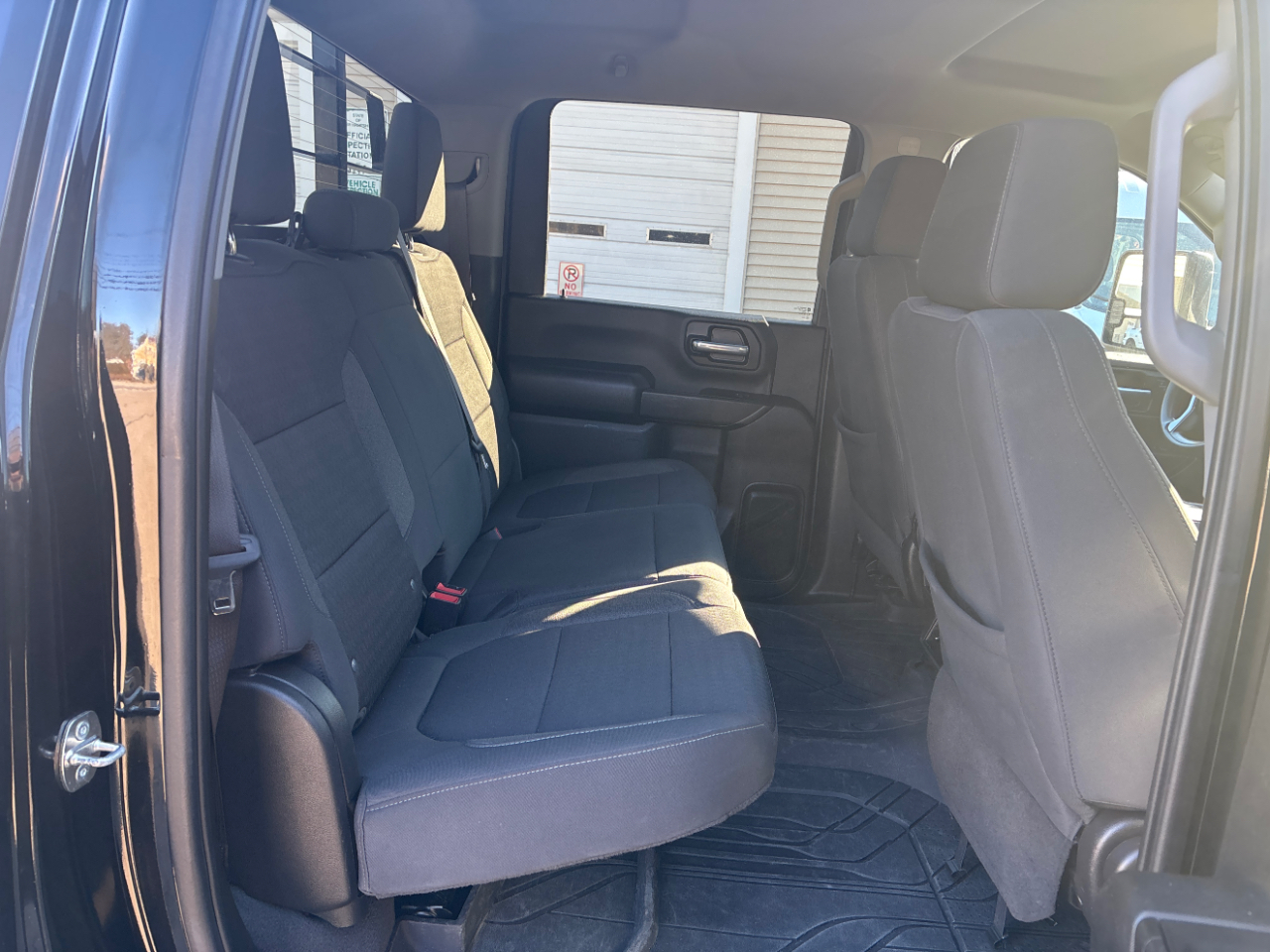 Chevrolet Silverado 2500HD Custom Crew Cab Short Box 4WD 2023