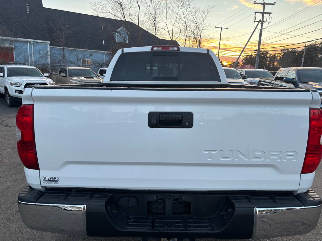 Toyota Tundra SR5 5.7L V8 Double Cab 4WD 2016