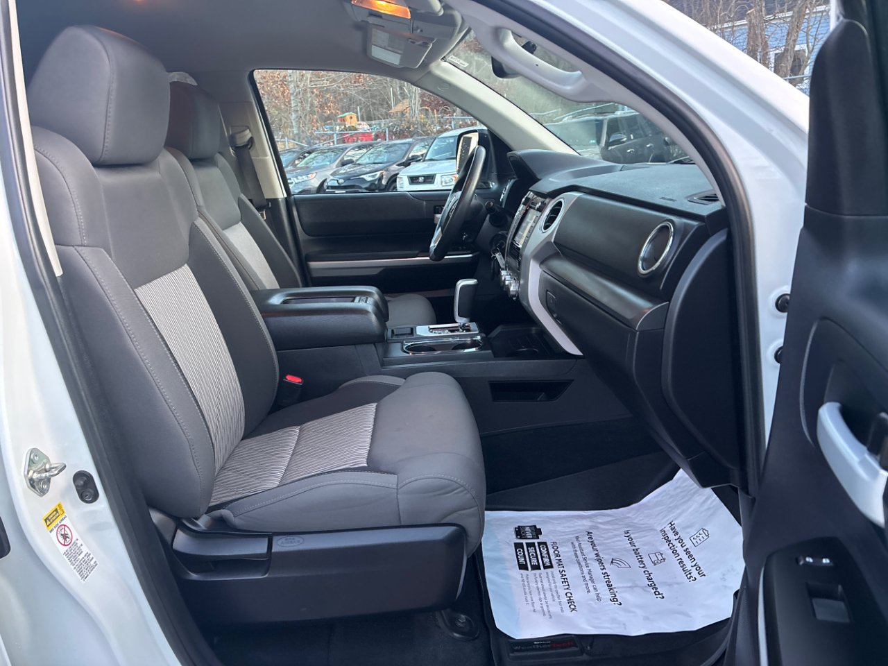 Toyota Tundra SR5 5.7L V8 Double Cab 4WD 2016