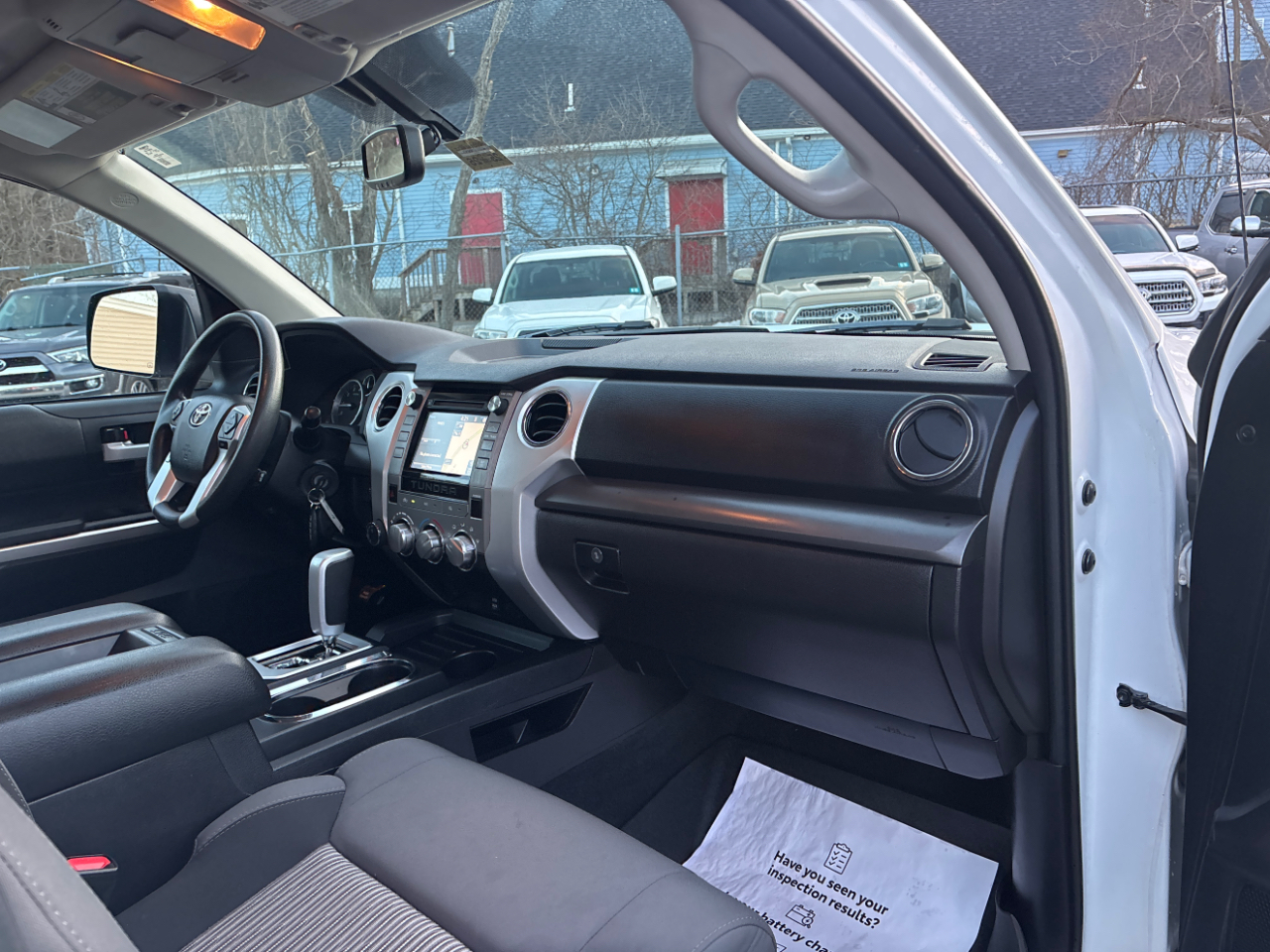 Toyota Tundra SR5 5.7L V8 Double Cab 4WD 2016