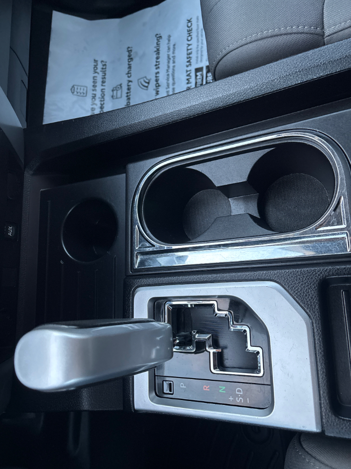 Toyota Tundra SR5 5.7L V8 Double Cab 4WD 2016