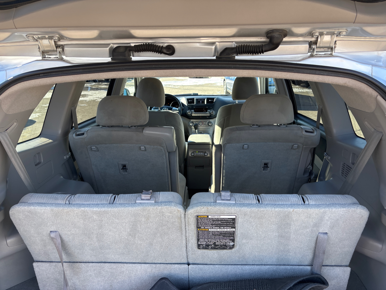 Toyota Highlander Base 4WD 2012