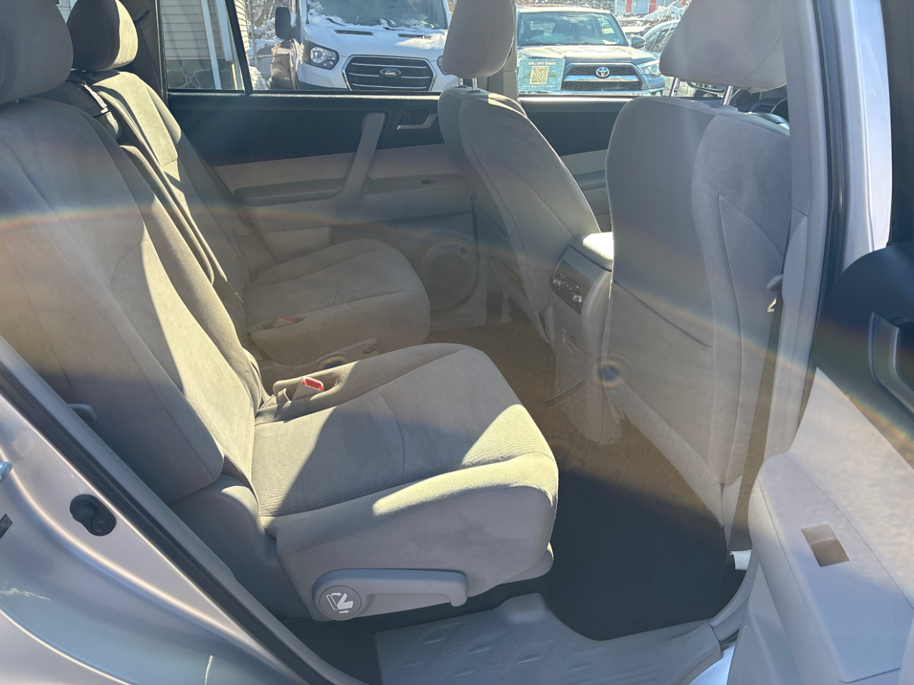 Toyota Highlander Base 4WD 2012