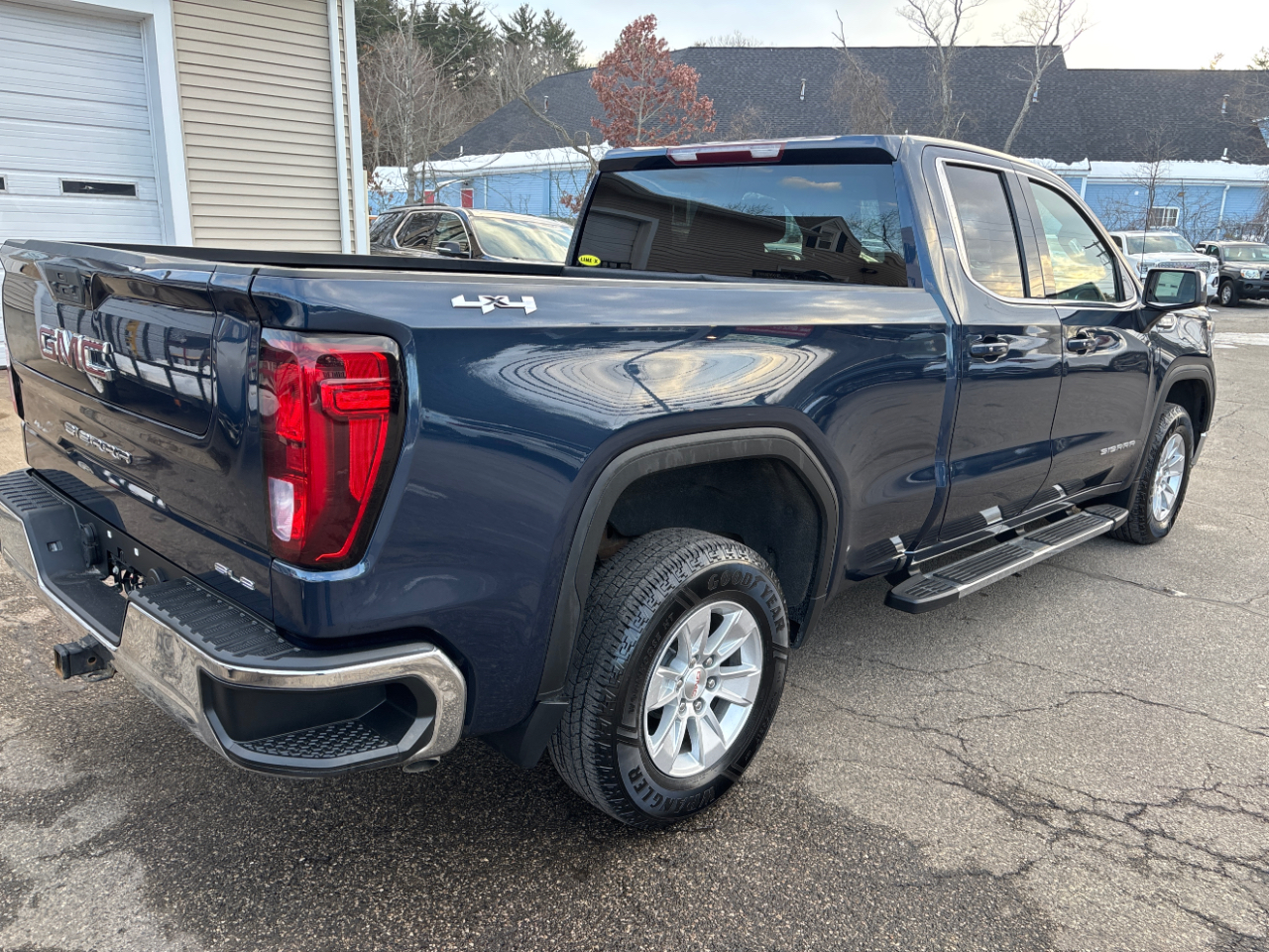 GMC Sierra 1500 SLE Double Cab 4WD 2021
