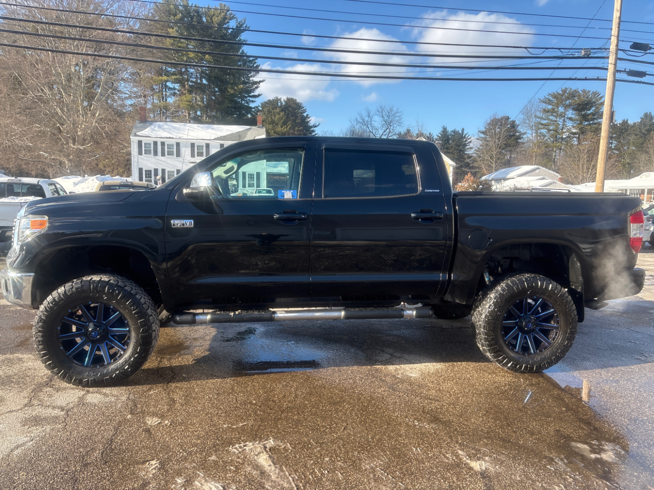 Toyota Tundra Limited 5.7L CrewMax 4WD 2016
