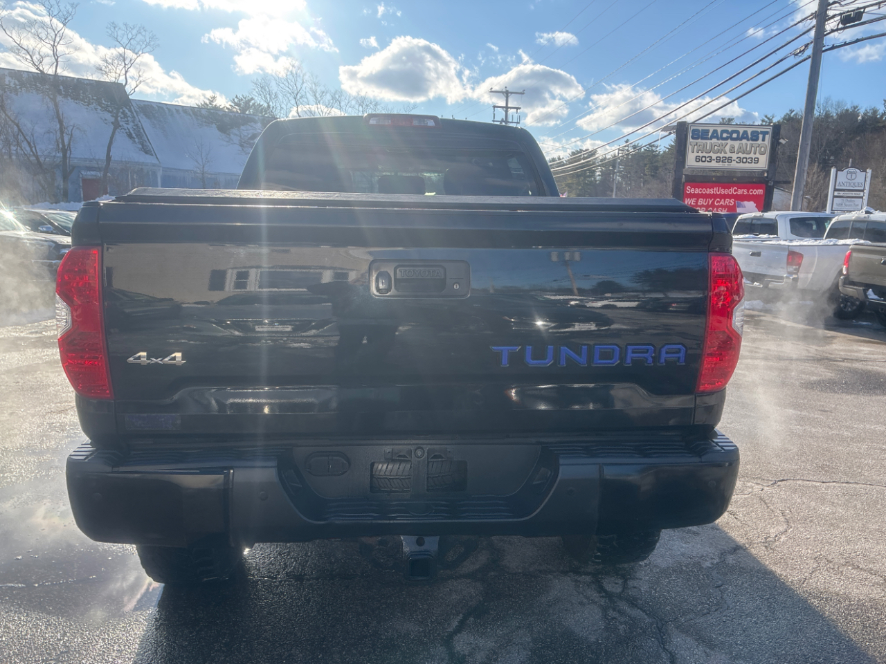 Toyota Tundra Limited 5.7L CrewMax 4WD 2016