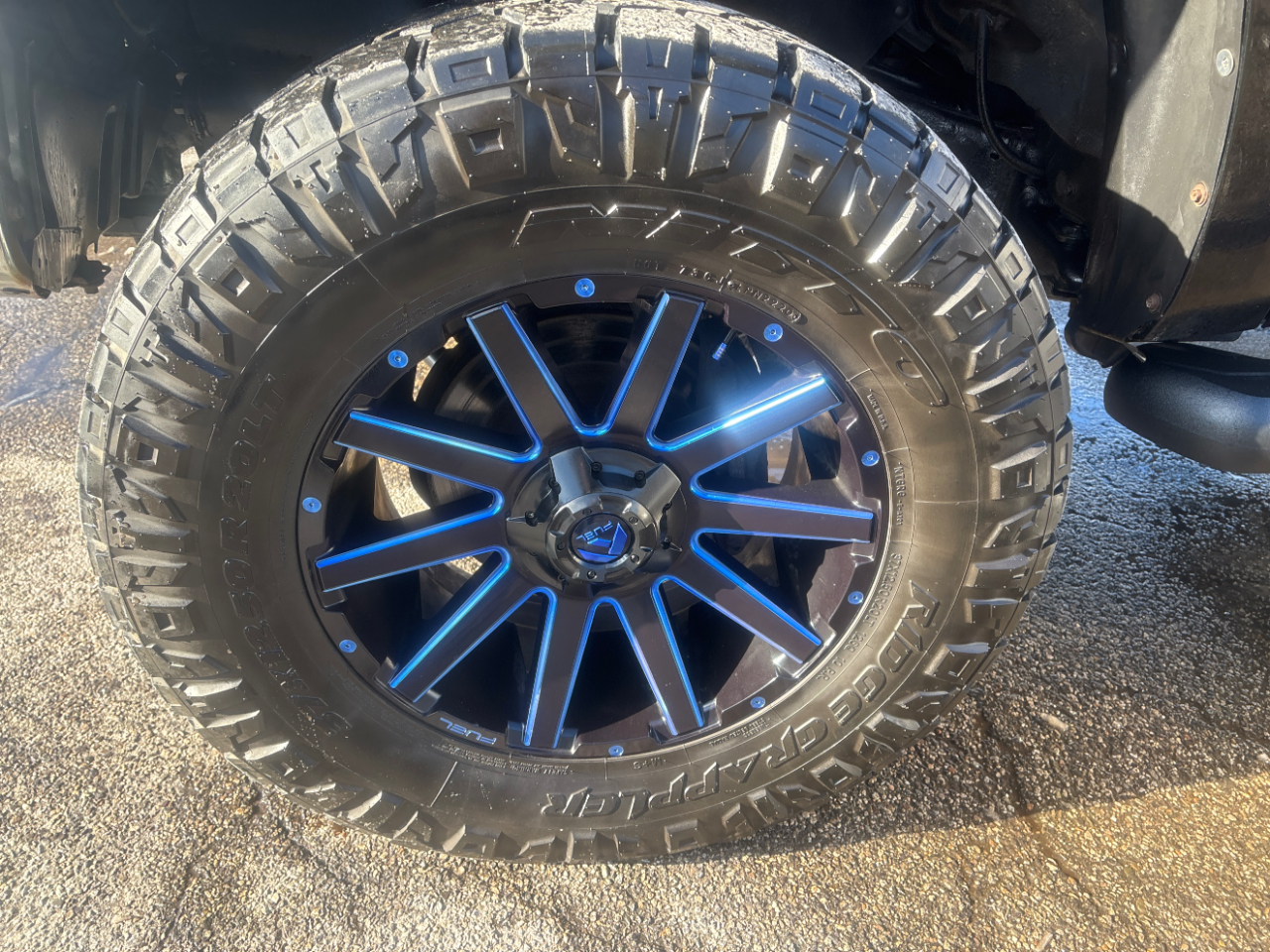 Toyota Tundra Limited 5.7L CrewMax 4WD 2016