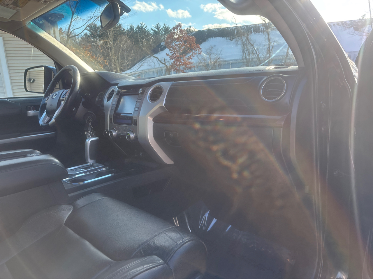 Toyota Tundra Limited 5.7L CrewMax 4WD 2016