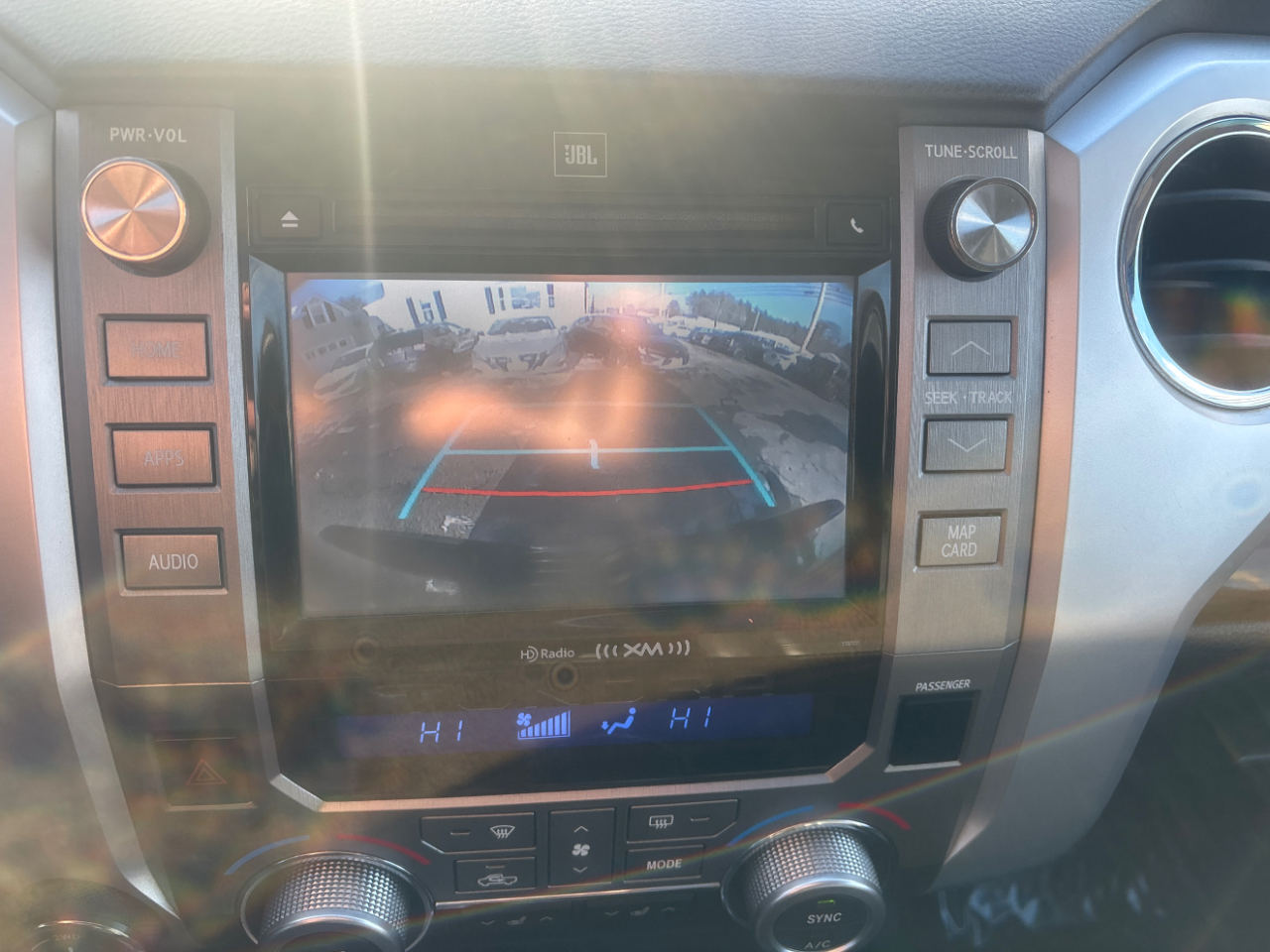 Toyota Tundra Limited 5.7L CrewMax 4WD 2016