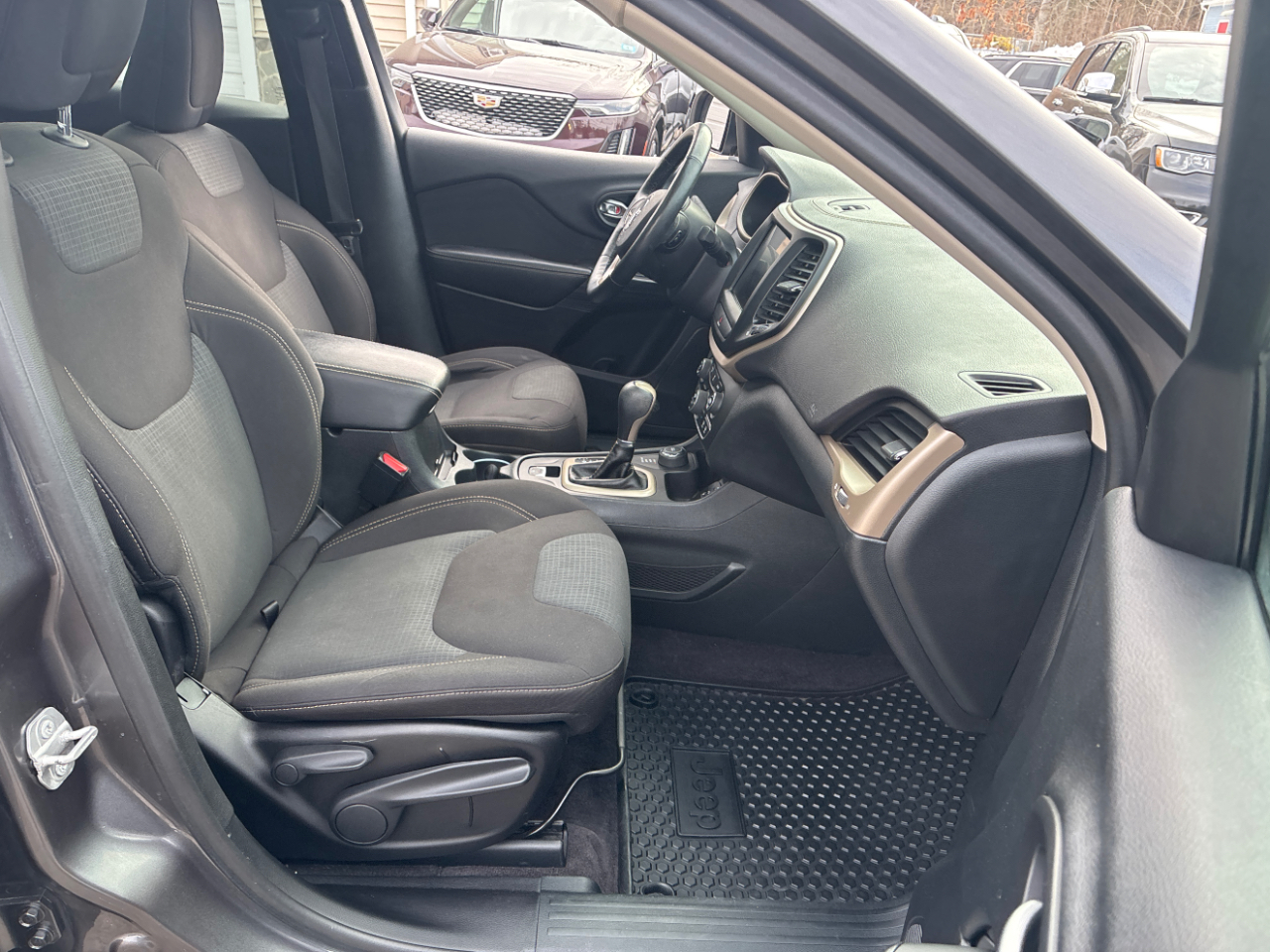 Jeep Cherokee Latitude 4WD 2016