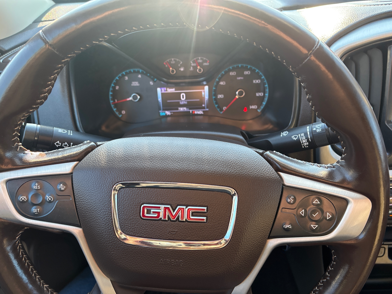 GMC Canyon SLT Crew Cab 4WD Long Box 2018