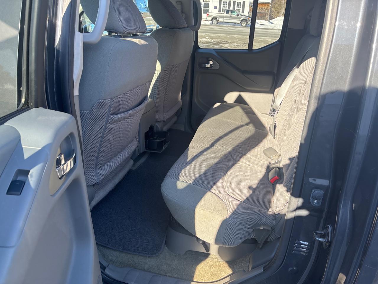 Nissan Frontier SL Crew Cab LWB 5AT 4WD 2015