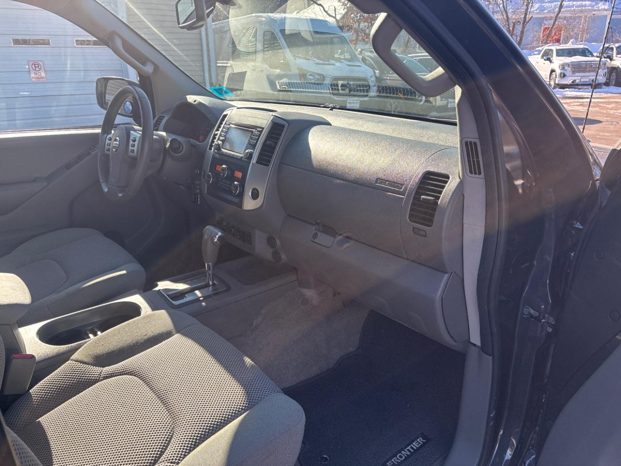 Nissan Frontier SL Crew Cab LWB 5AT 4WD 2015