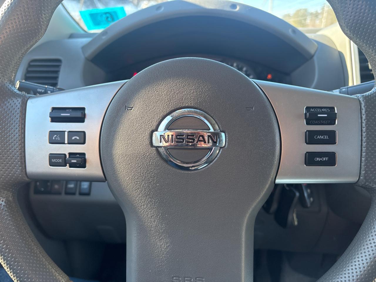 Nissan Frontier SL Crew Cab LWB 5AT 4WD 2015