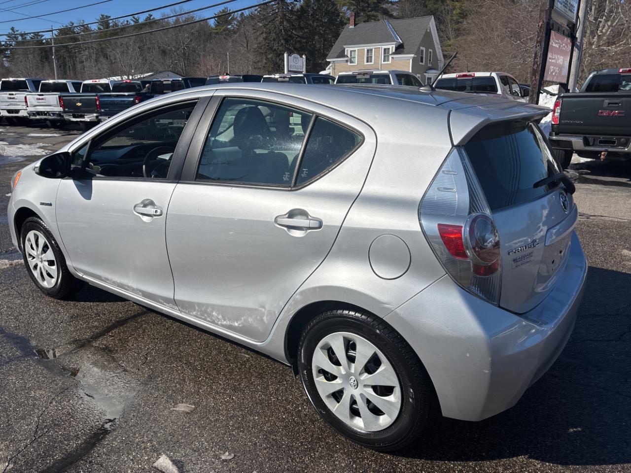 Toyota Prius c One 2012