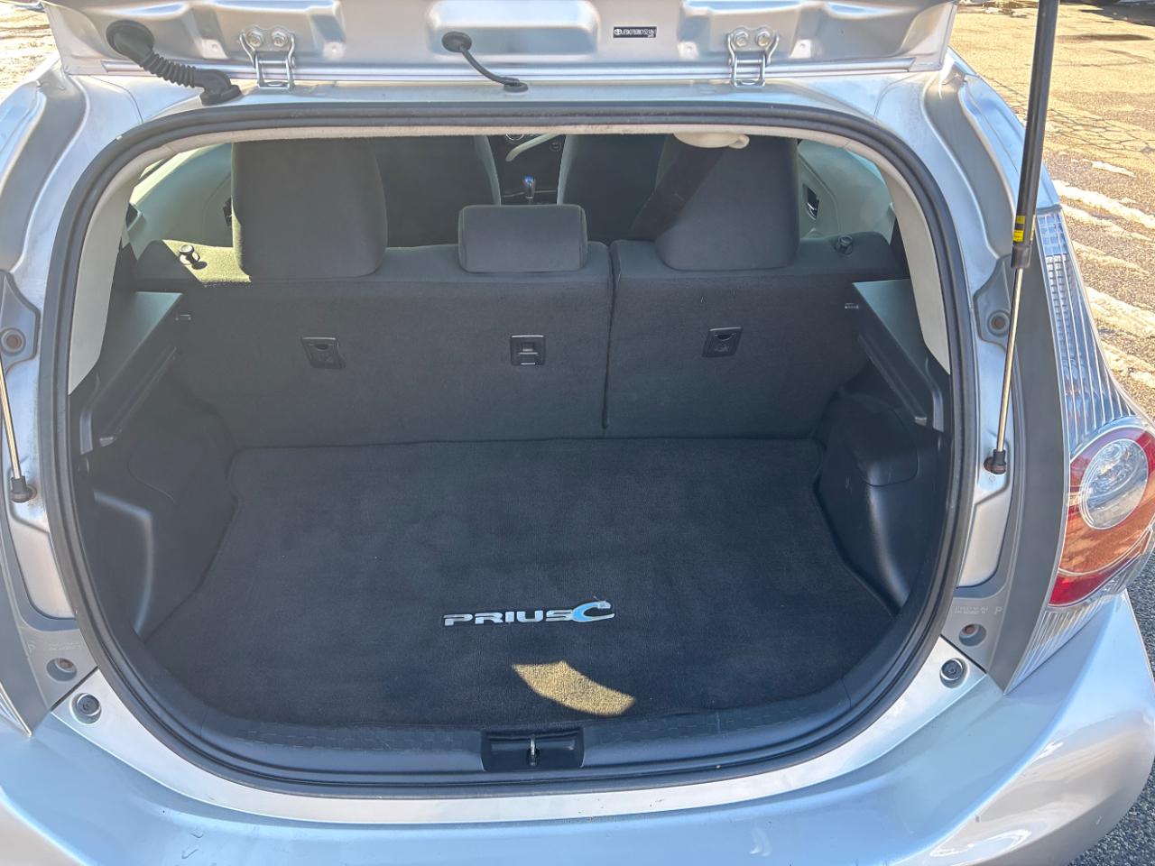 Toyota Prius c One 2012