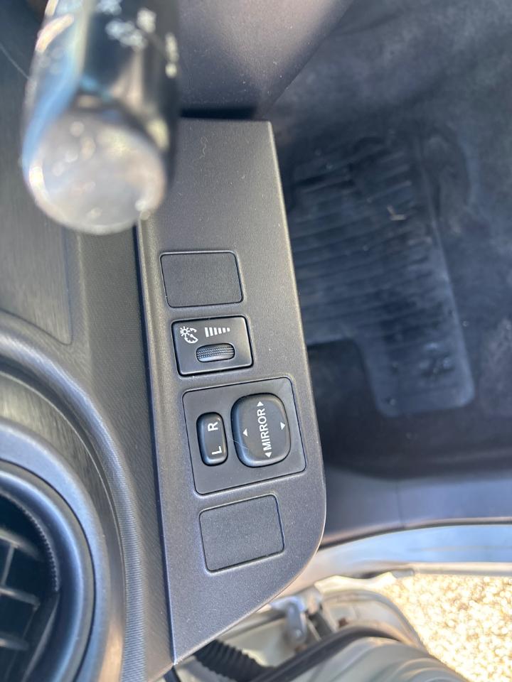 Toyota Prius c One 2012