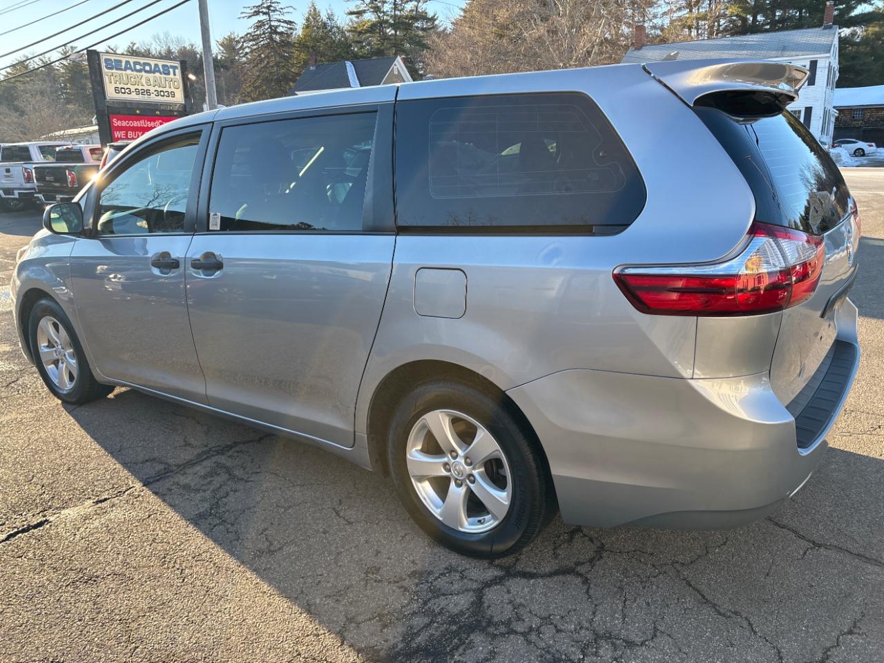 Toyota Sienna L FWD 7-Passenger V6 2015