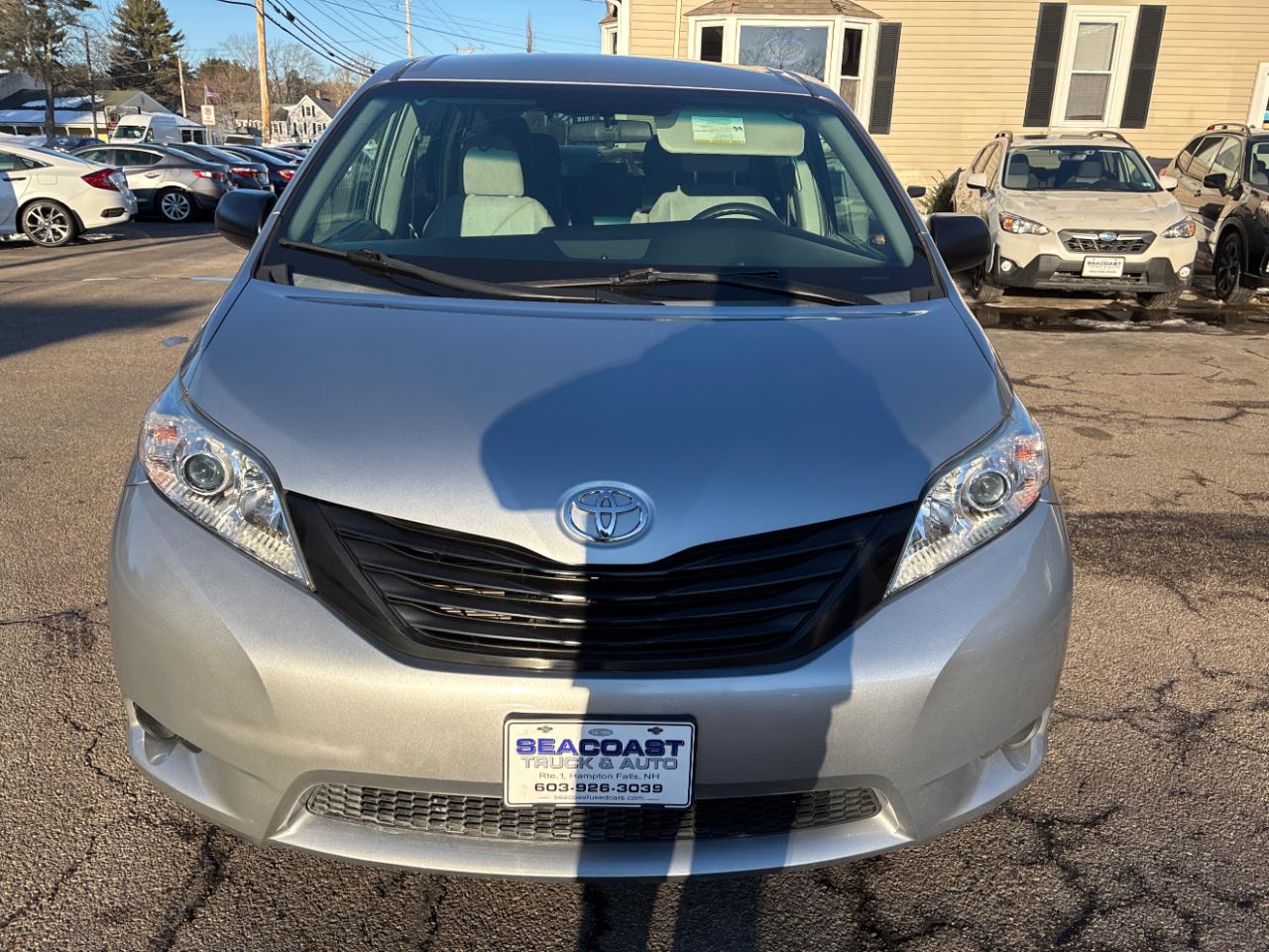 Toyota Sienna L FWD 7-Passenger V6 2015