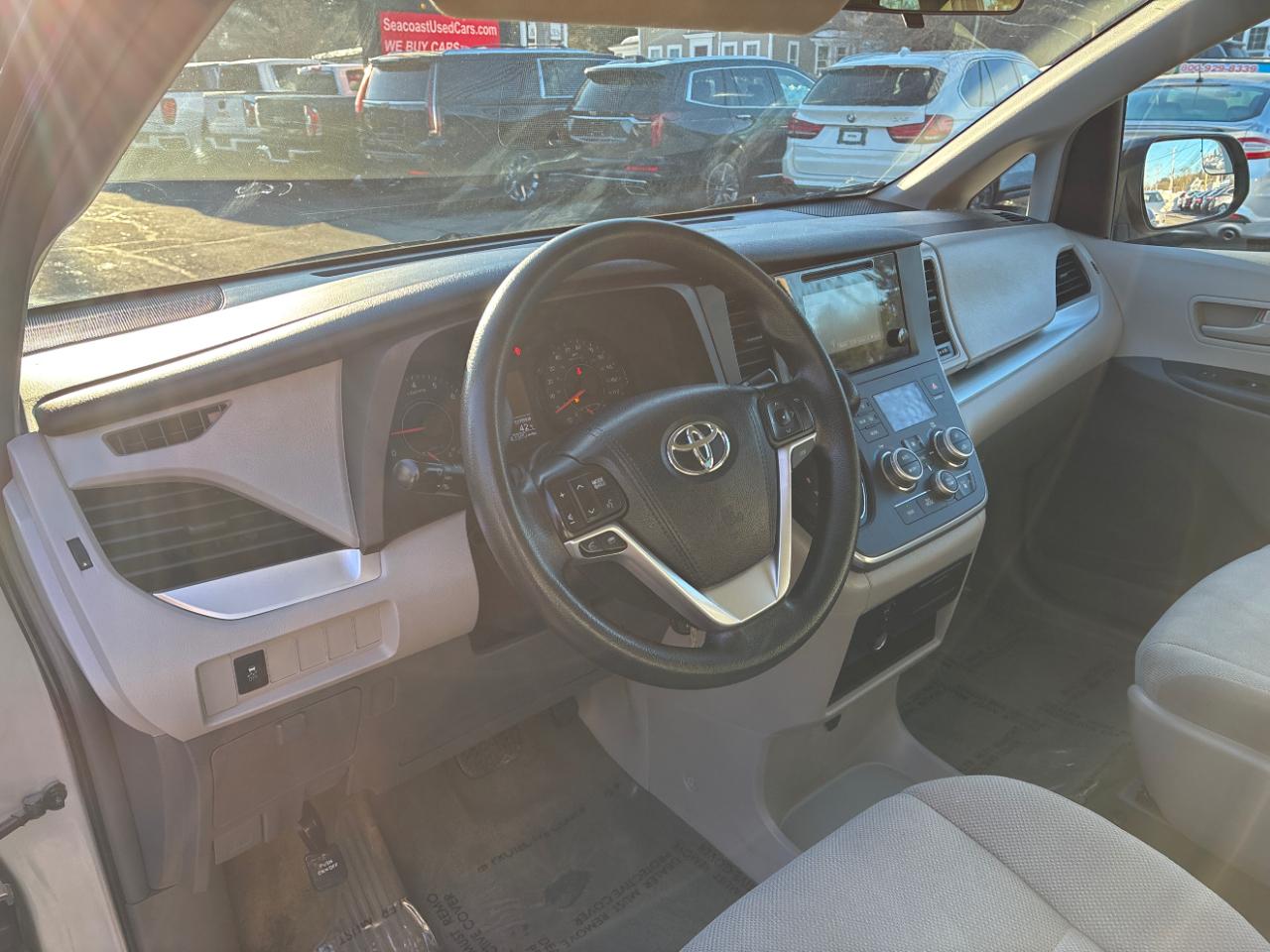 Toyota Sienna L FWD 7-Passenger V6 2015