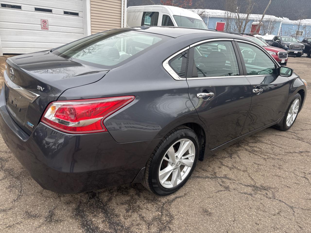 Nissan Altima 2.5 SV 2013
