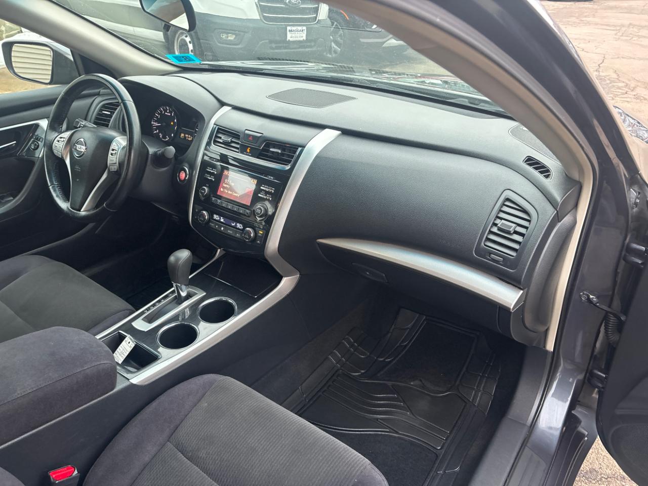 Nissan Altima 2.5 SV 2013