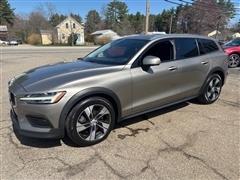 2020 Volvo V60 Cross Country 
