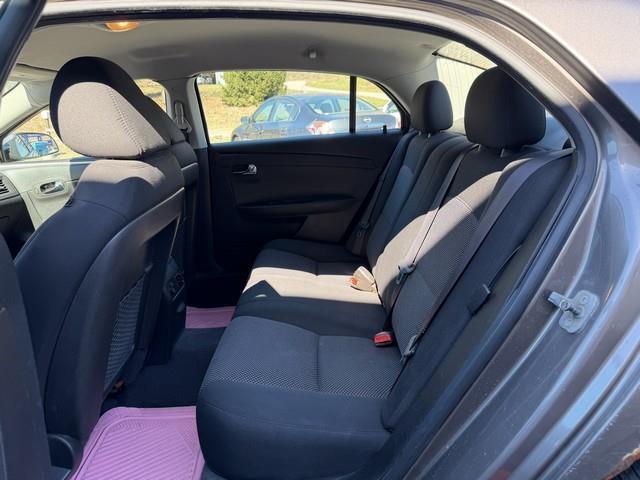 Chevrolet Malibu 1LT 2012