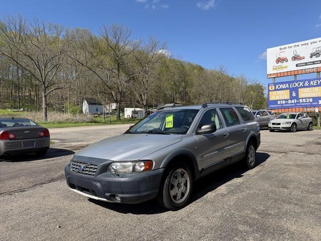 2004 Volvo XC70 Cross Country