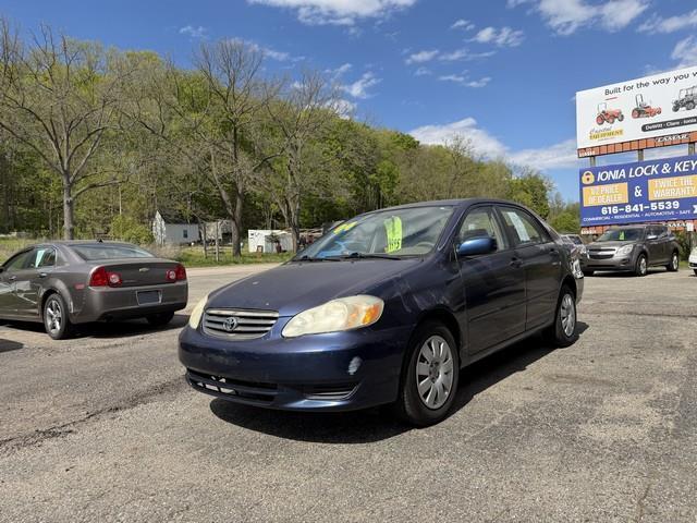 Toyota Corolla CE 2004