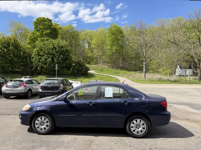 Toyota Corolla CE 2004