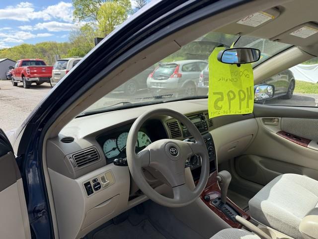 Toyota Corolla CE 2004