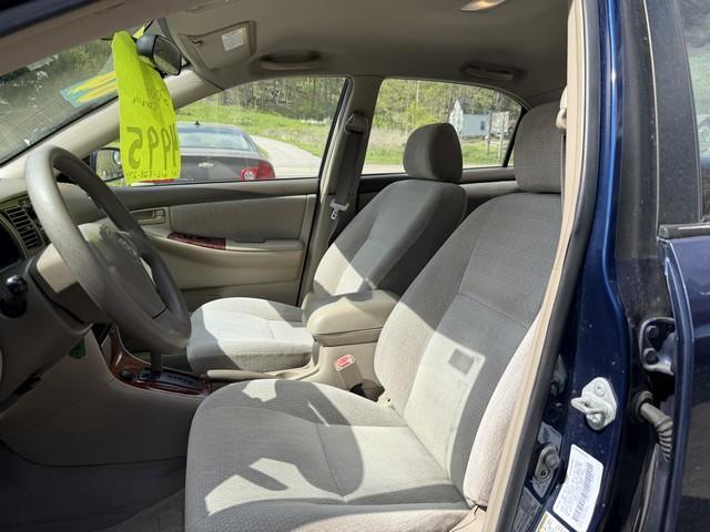 Toyota Corolla CE 2004